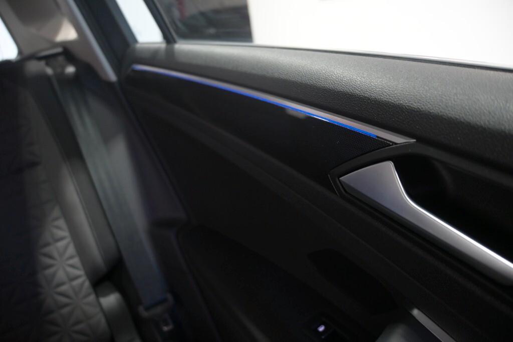VOLKSWAGEN TIGUAN 2.0 TDI 150CV DSG SCR LIFE ( FARI LED - CLIMA TRIZONA - ADAPTIVE CRUISE - AMBIENT LIGHTS - APP CONNECT - PARK PILOT )