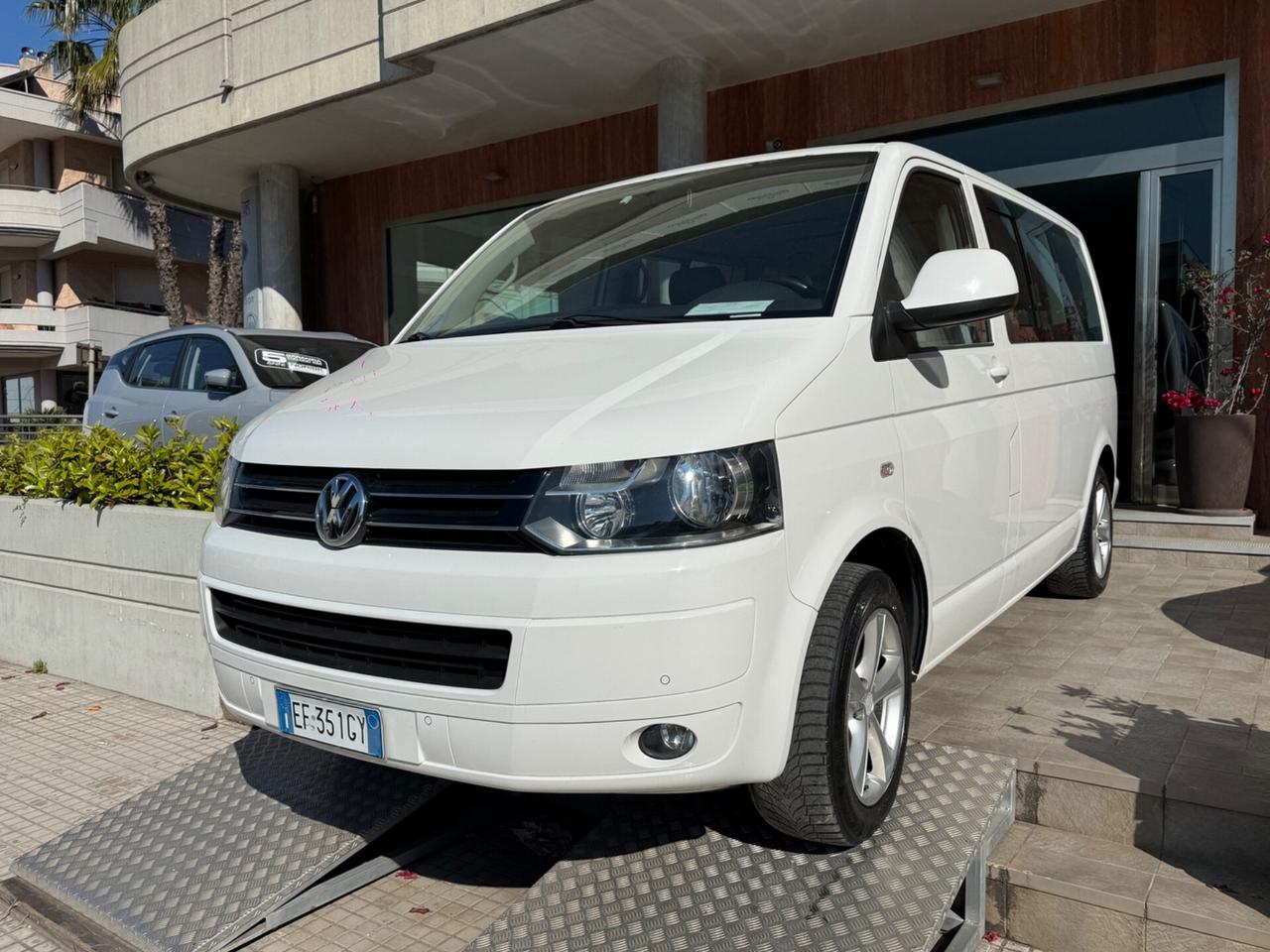 Volkswagen Multivan 2.0 TDI 180CV Highline 7 POSTI