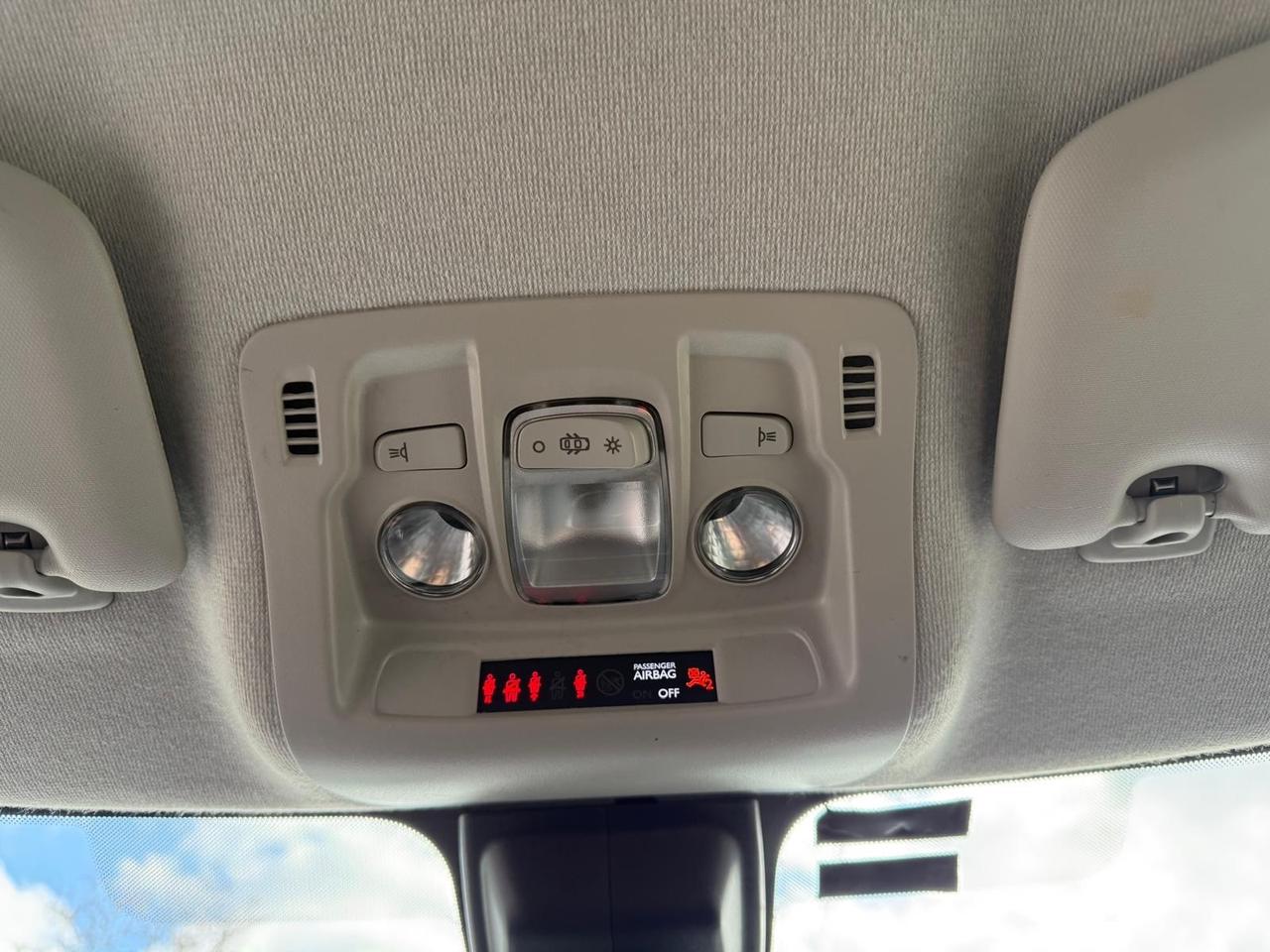 Citroen C3 83cv Benzina 5 porte Shine Navi bicolor pdc