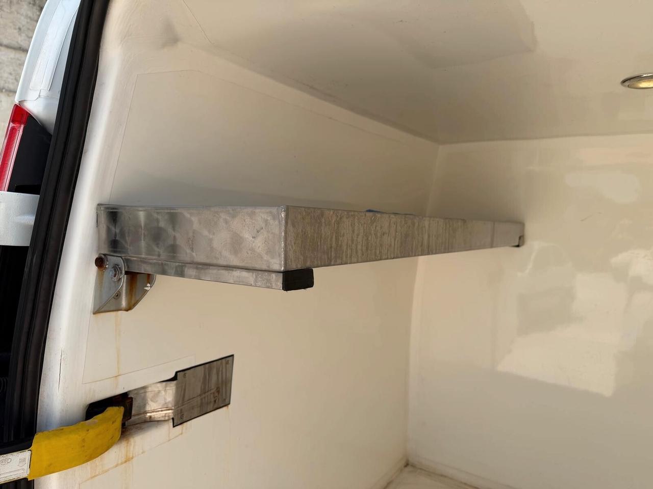 Ford Transit Custom 6 posti con coibentazione