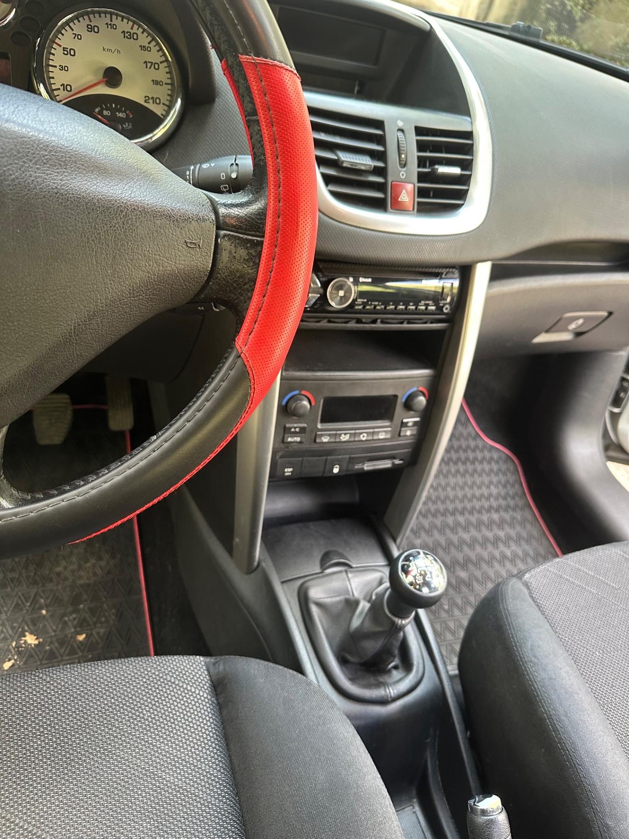Peugeot 207 1.6 HDi 110CV 3p. XS