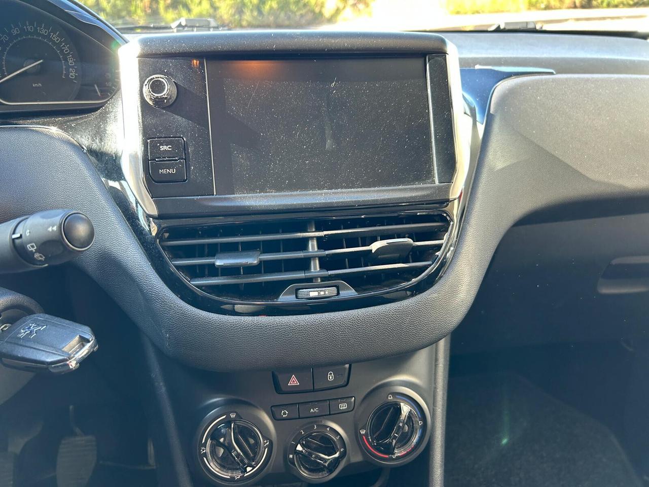 Peugeot 208 BlueHDi 75 5 porte Black Line 2