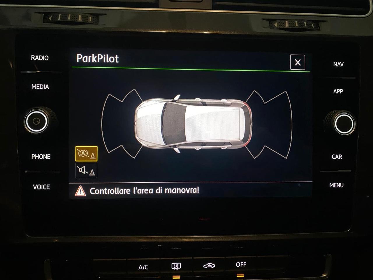 Volkswagen Golf 1.6 7.5 TDI 115 CV 5p. Business BlueMotion Technology