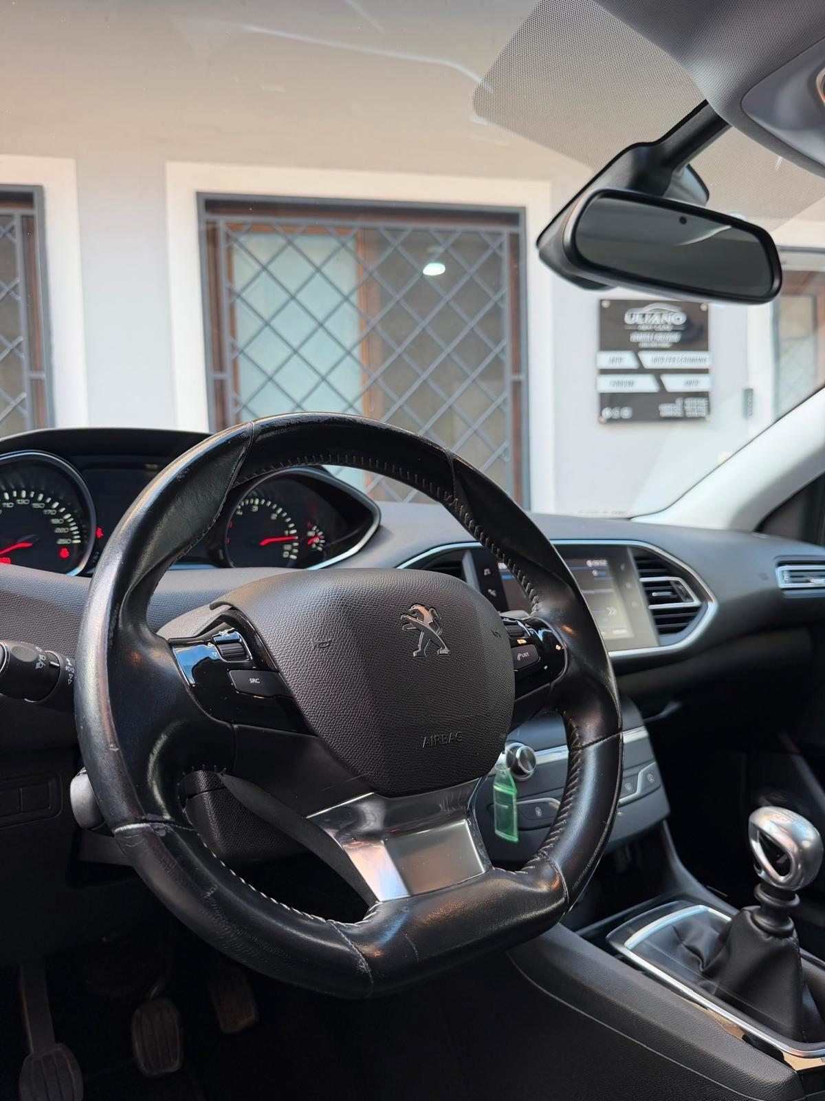 Peugeot 308 BlueHDi 130 S&S Active