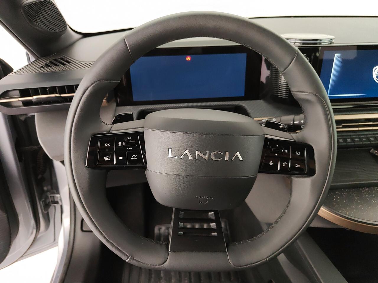 Lancia Ypsilon Hybrid e-DCT LX