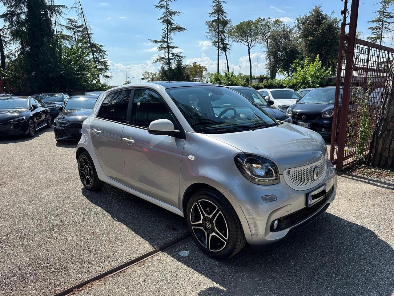 Smart ForFour 70 1.0 twinamic Superpassion *promo* uffic.smart