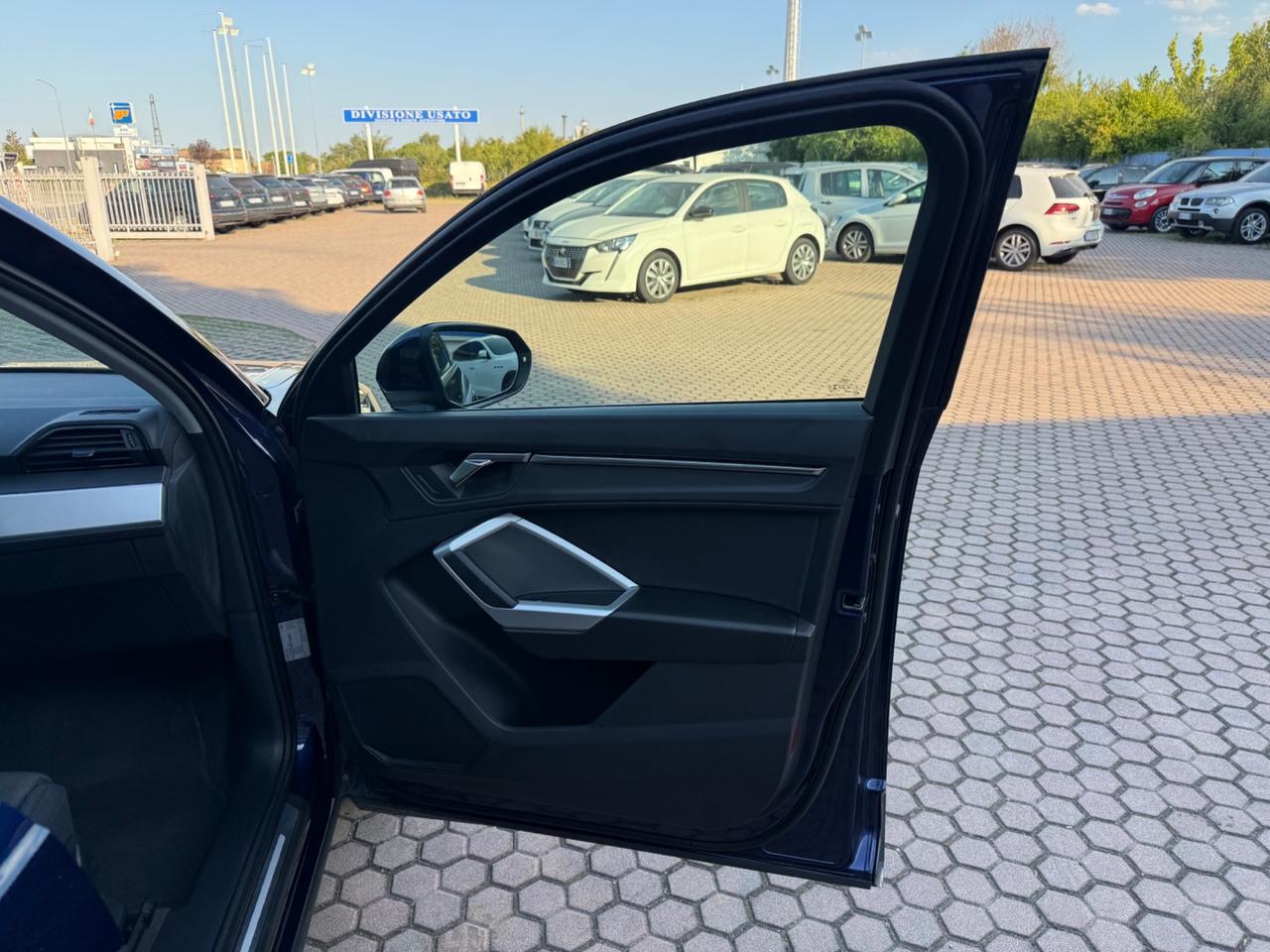 Audi Q3 35 TDI quattro S tronic Business Advanced