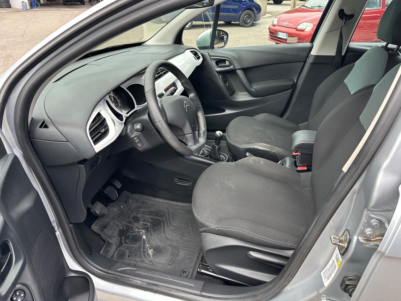 Citroen C3 1.0 pure tech 68 cv live