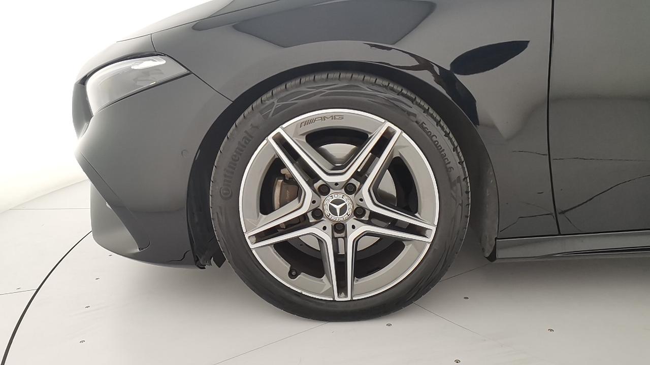 Mercedes-Benz Classe A - W177 2023 - A 200 d AMG Line Advanced Plus auto
