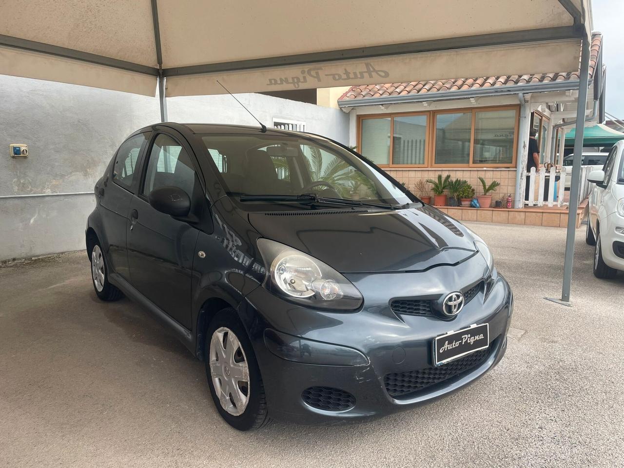 Toyota Aygo 1.0 12V VVT-i 5 porte Sol