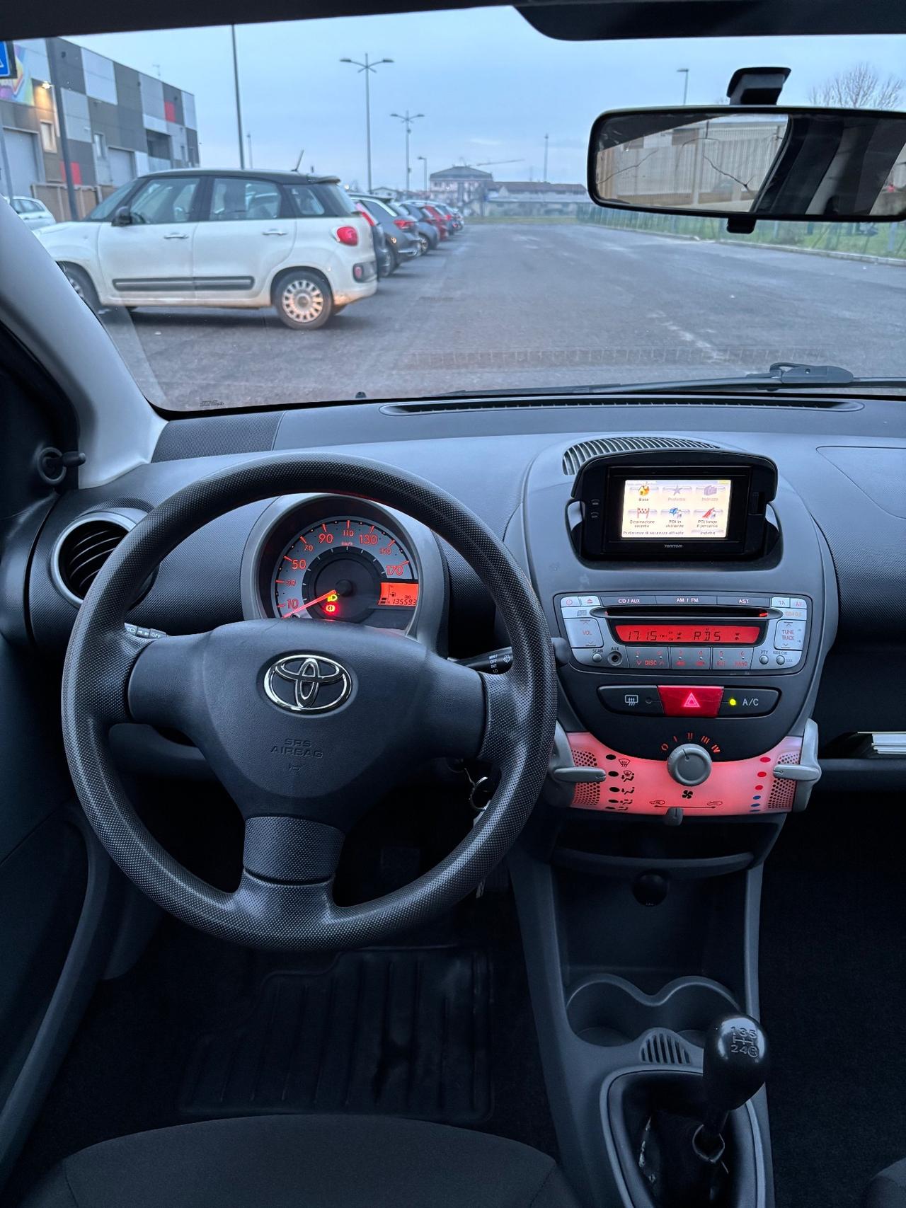 Toyota Aygo 1.0 12V VVT-i 5 porte Now Connect