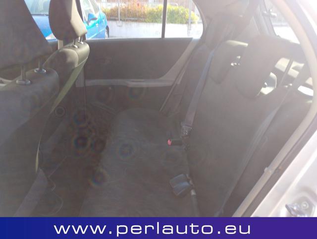 TOYOTA Yaris 1.0 5 porte Sol