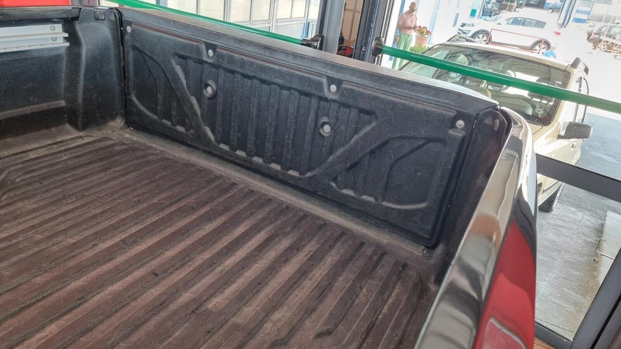 Nissan Navara 2.3 dCi 4WD Double Cab Visia