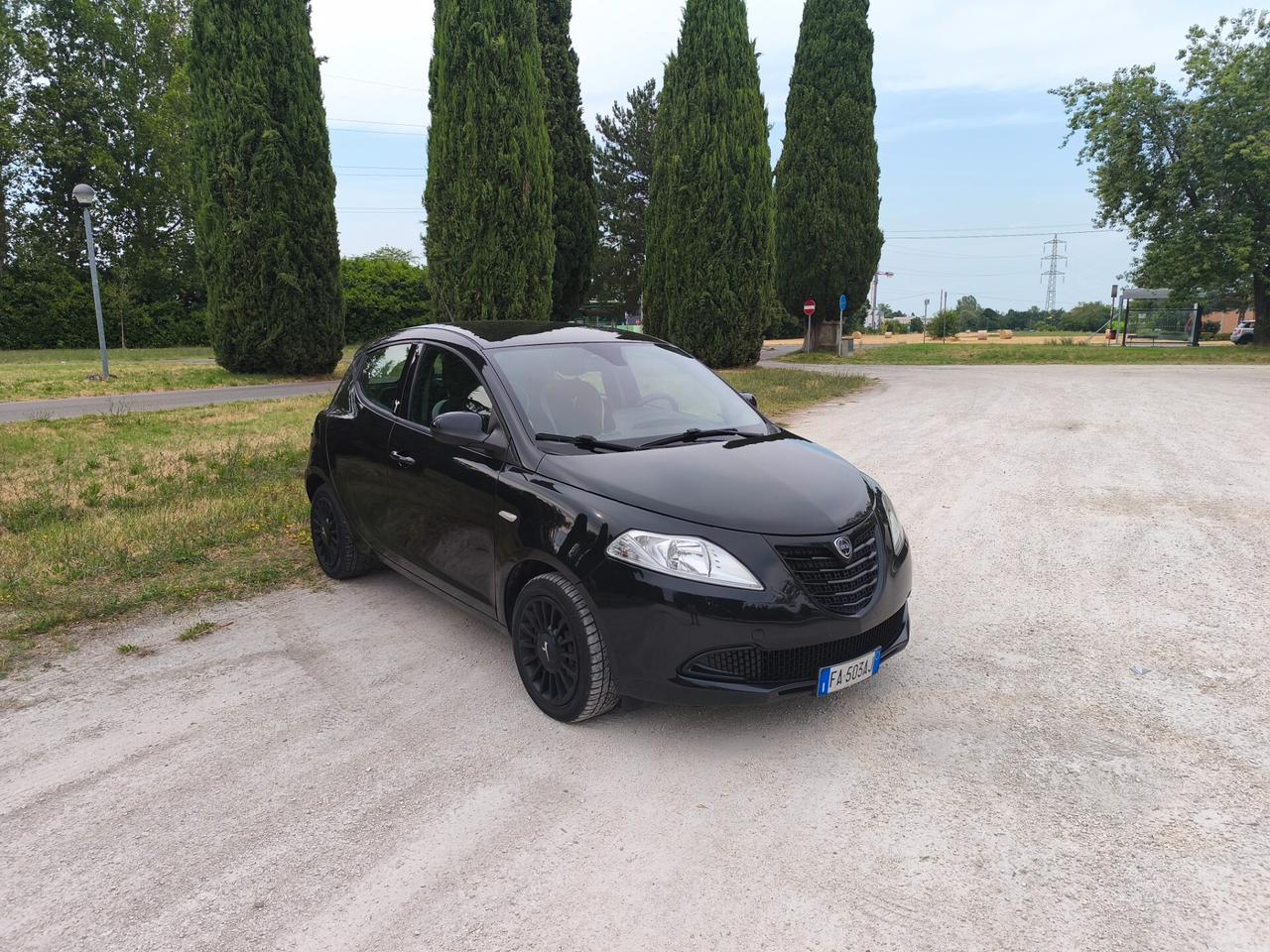 Lancia Ypsilon 1.2 69 CV 5 porte GPL Ecochic Gold