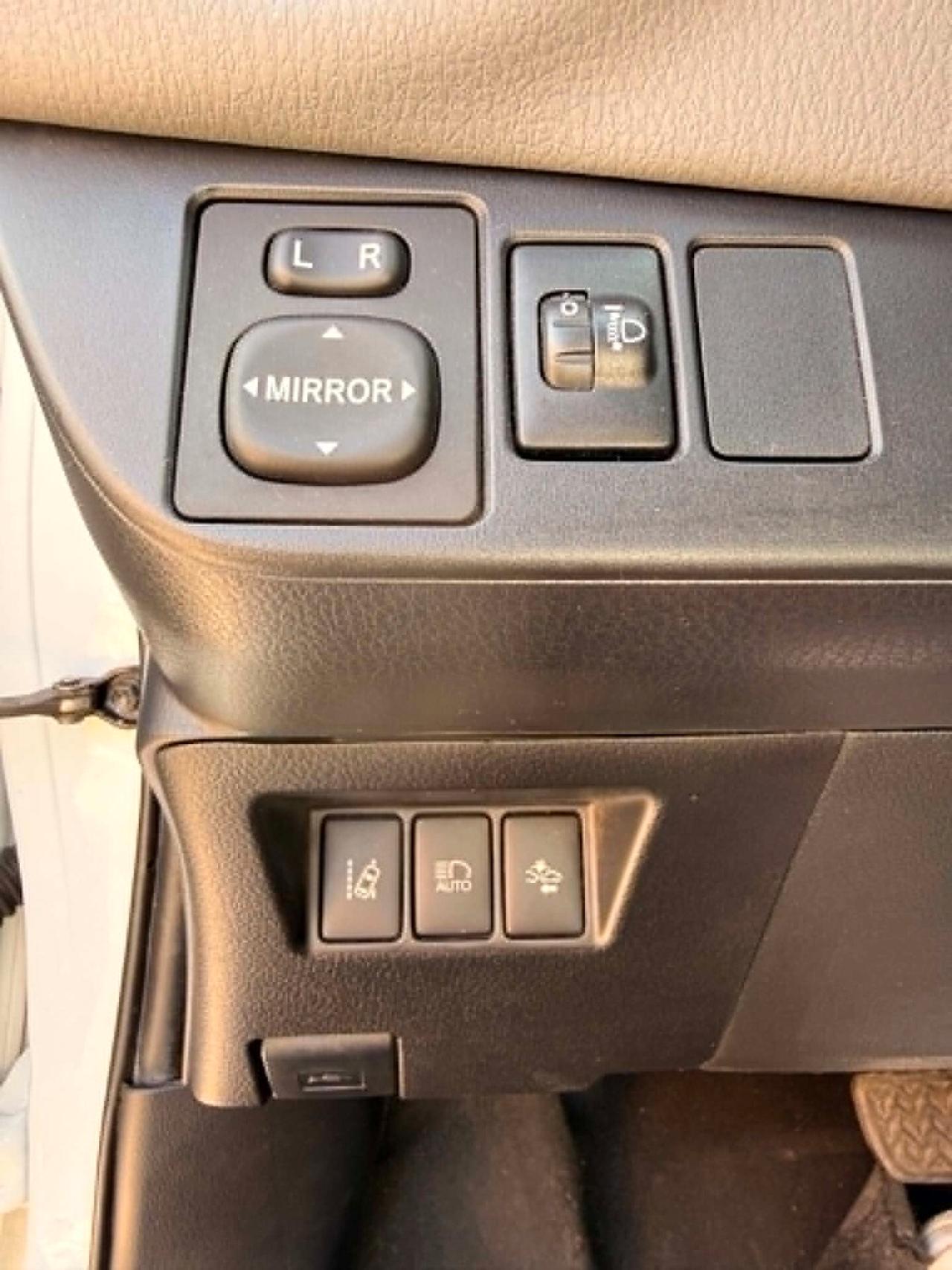 Toyota Yaris 1.5 Benz/Ibrida OK Neop. NO VINCOLO