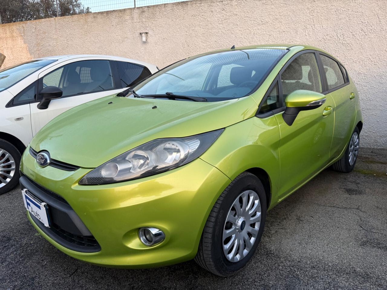 Ford Fiesta 1.4 TDCi 68CV 5 porte,radio,clima,comandi al volante
