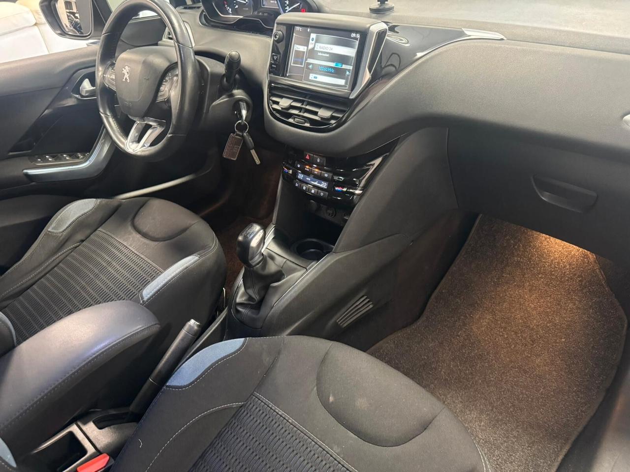 Peugeot 208 1.4 HDi 68 CV 5 porte Allure