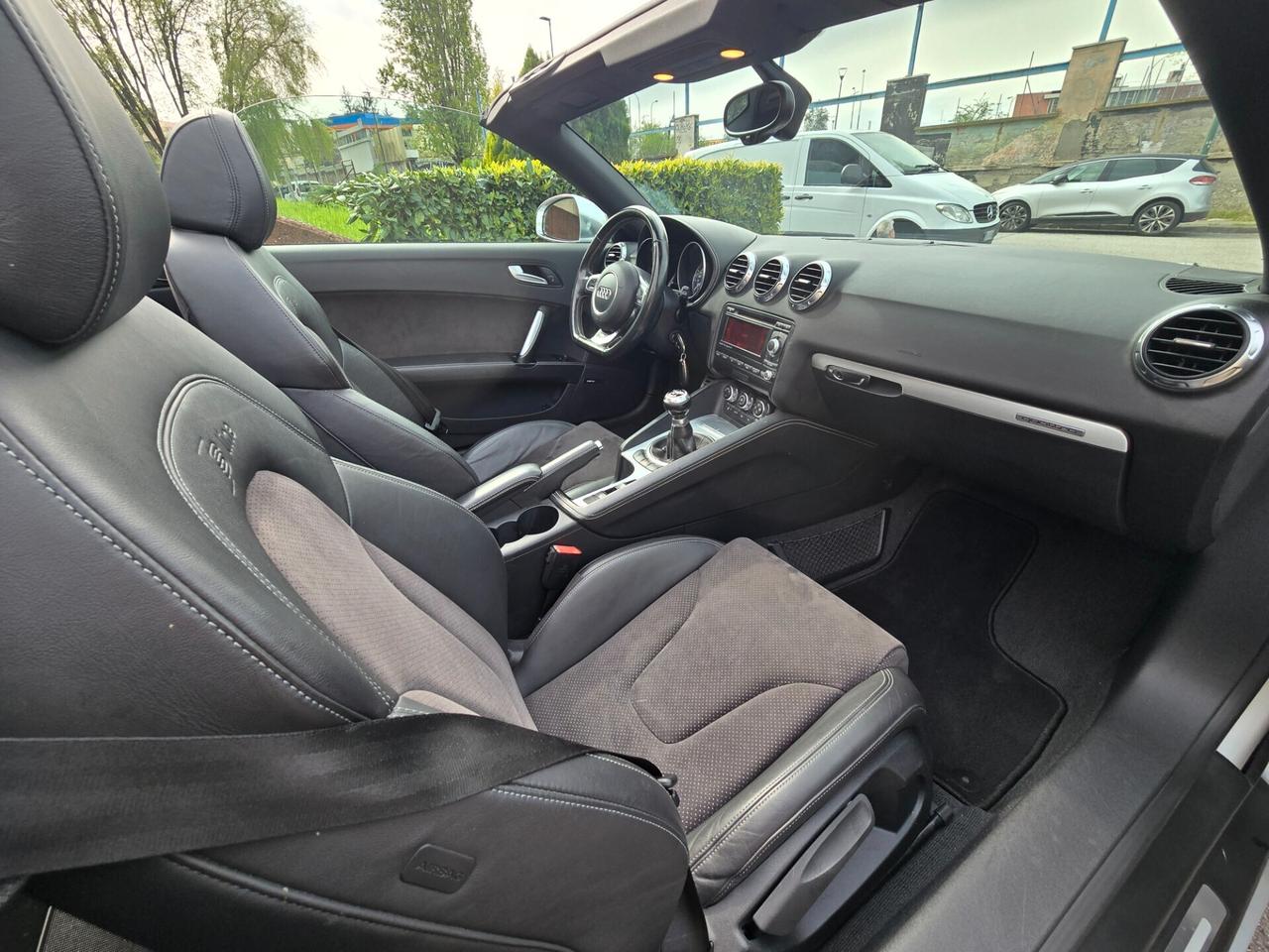Audi TTS Roadster 2.0 tfsi quattro 272cv C. MANUALE