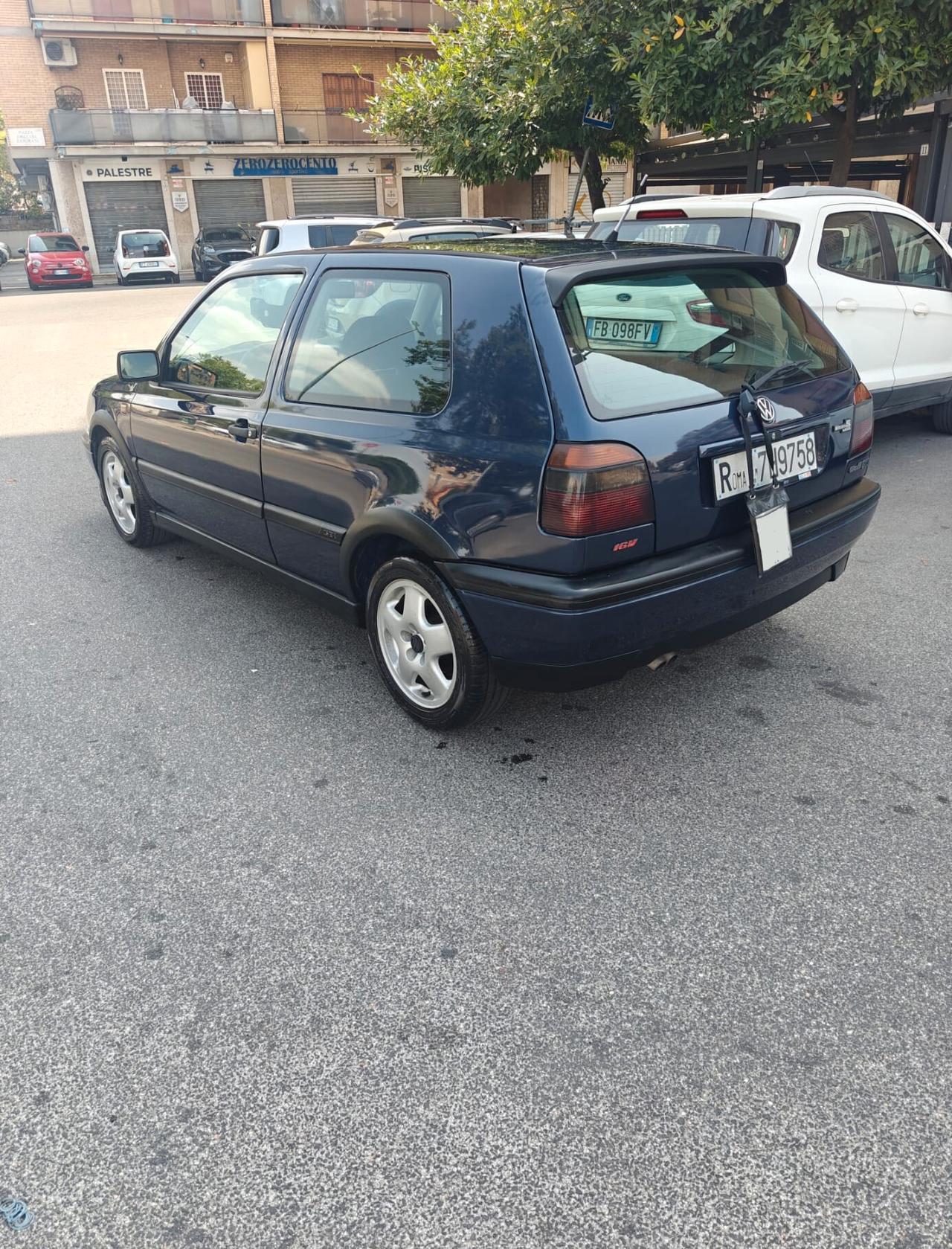 Volkswagen Golf GTI 2.0 16V cat 3 porte