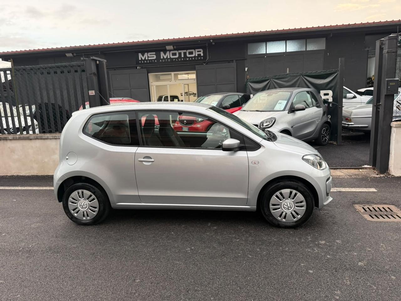 Volkswagen up! 1.0 3p. - 4.800KM - Introvabile - Tutto incluso - Superprezzo