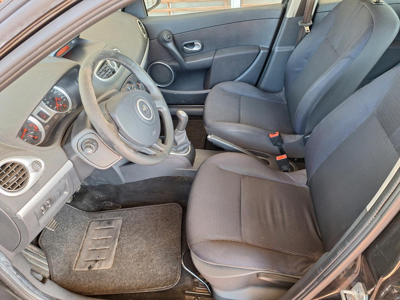 Renault Clio 1.2 16V 5 porte Dynamique