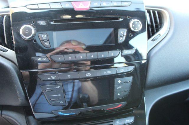 LANCIA Ypsilon 1.3 MJT 16V 95 CV 5 porte S&S S Momodesign