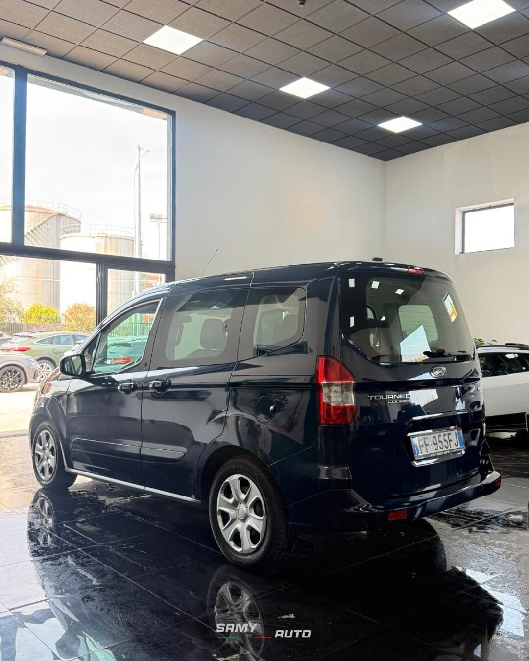 Ford Tourneo Courier 1.0 EcoBoost 100 CV Titanium