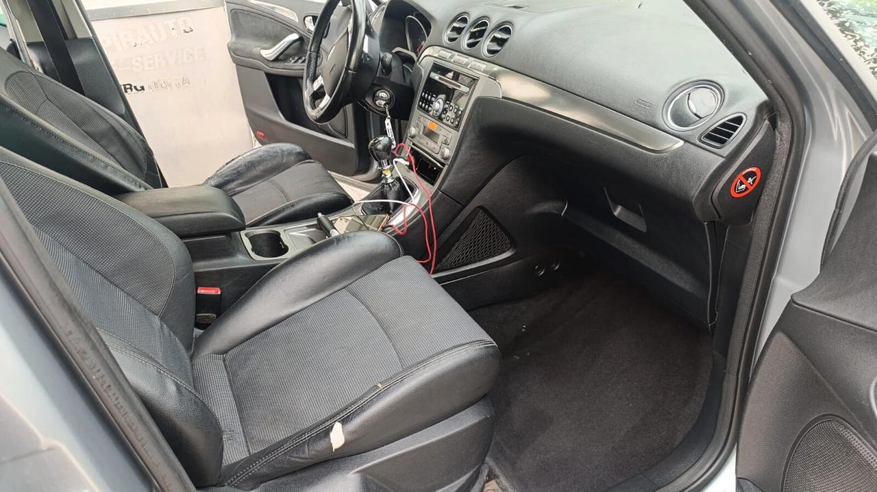 Ford S-Max 2.0 TDCi 140CV Titanium