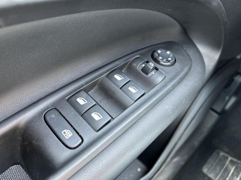 Jeep Avenger 1.2 Turbo 100 CV Altitude 2025 - PARI AL NUOVO