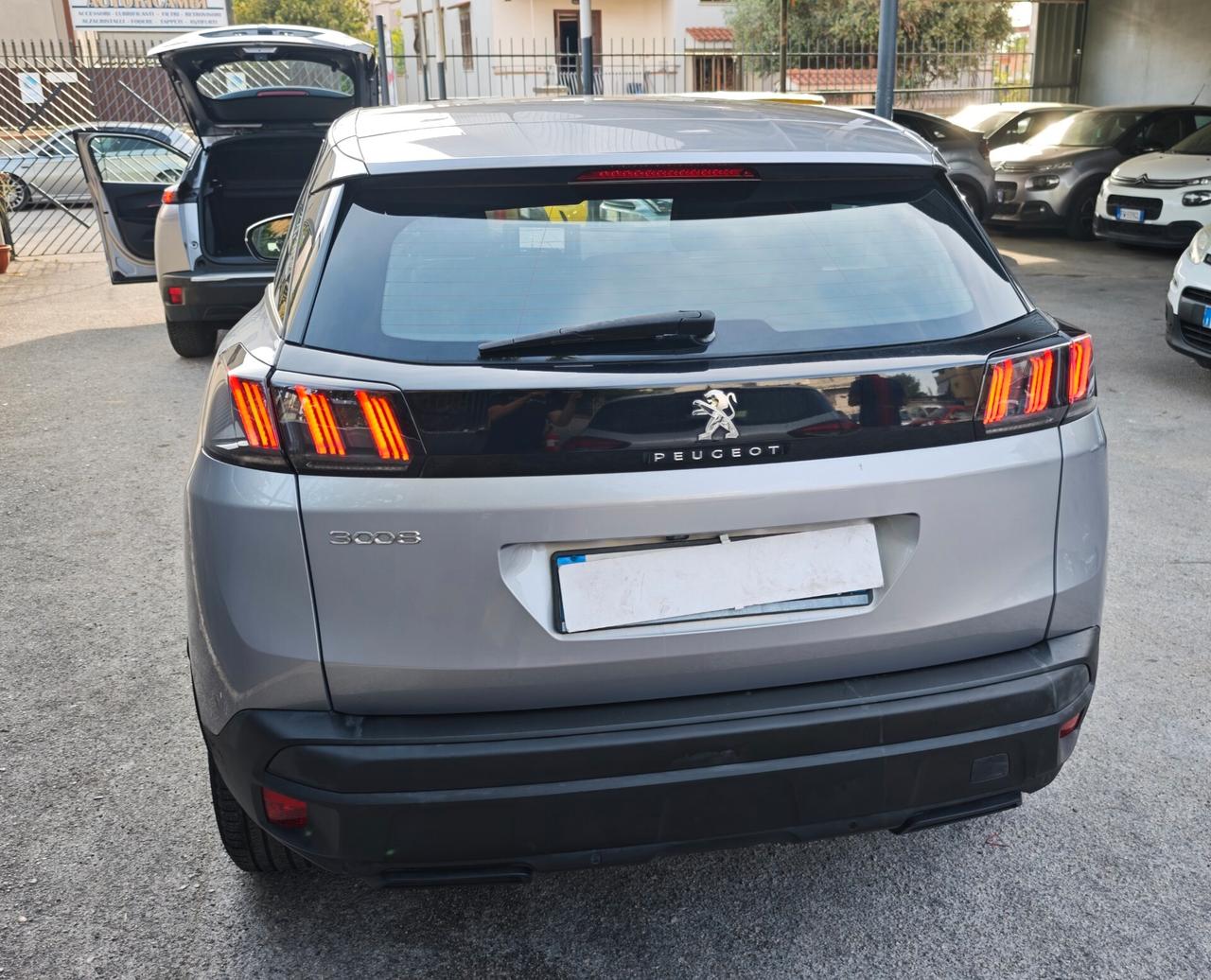 Perfetta Peugeot 3008 BlueHDi 130 S&S Allure automatica