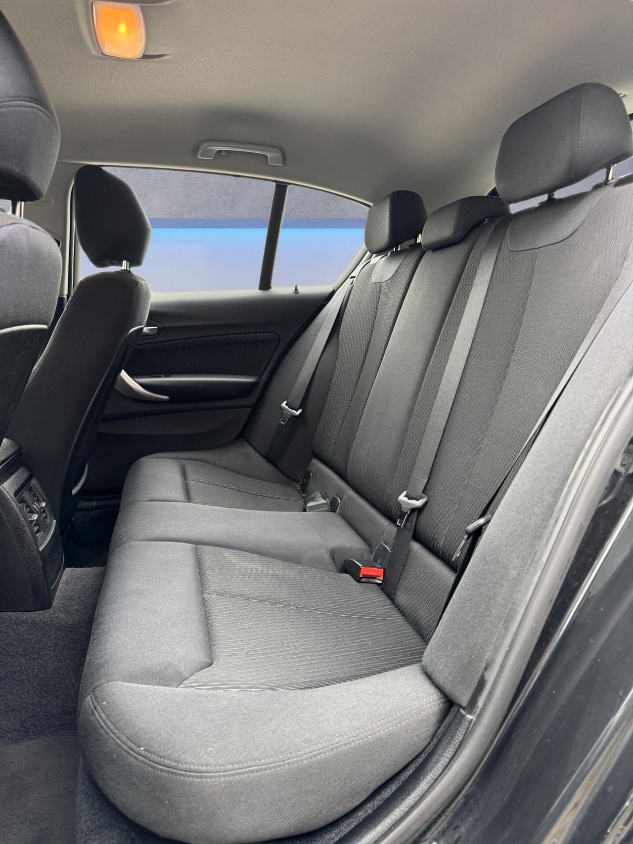 Bmw 118 118d 5p. Urban