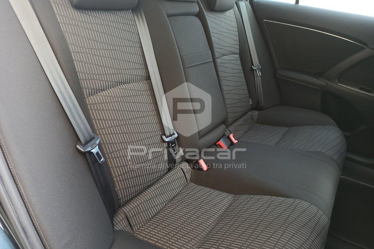 TOYOTA Avensis 2.0 D-4D Wagon Sol
