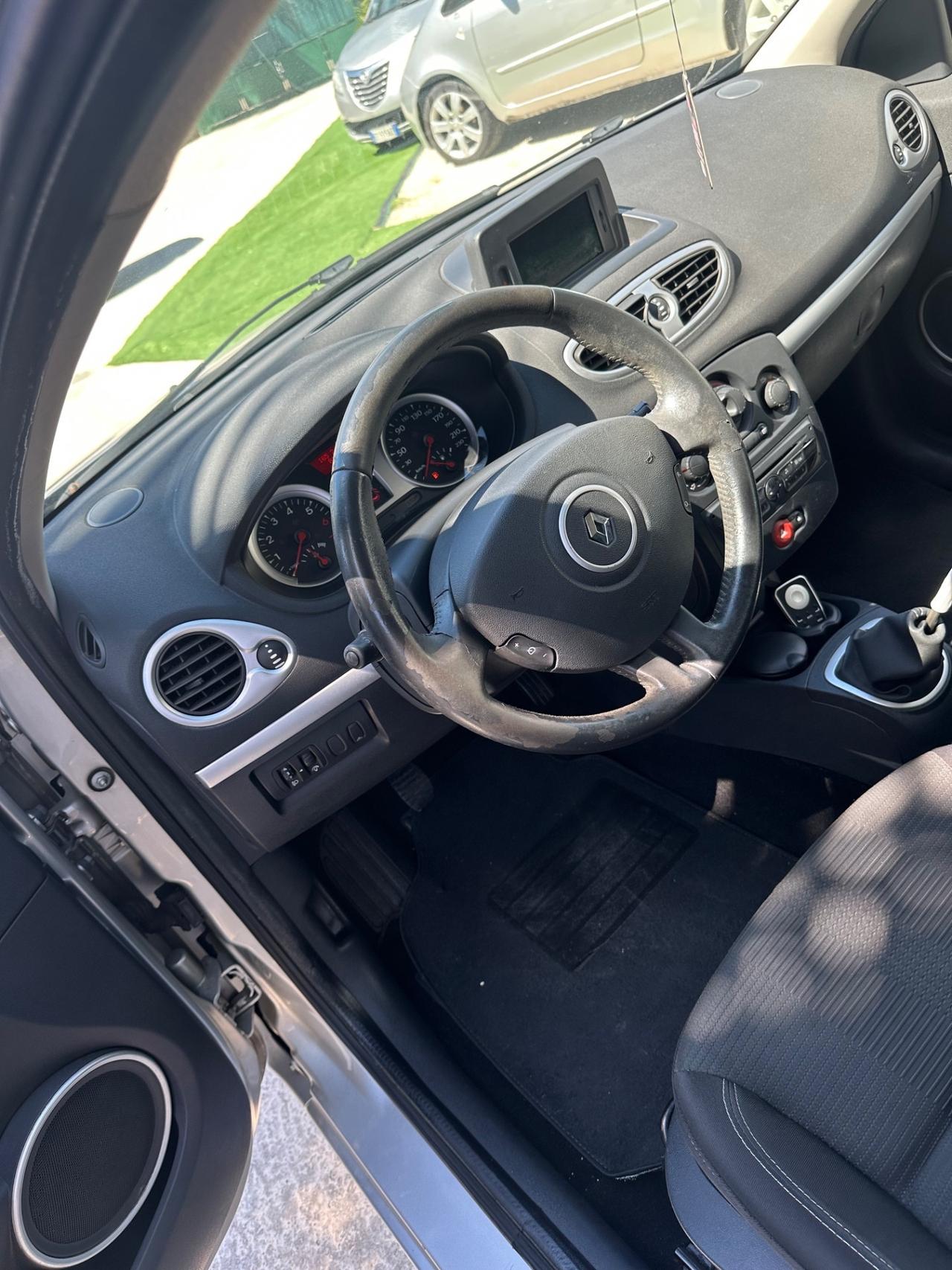 Renault Clio 1.2 16V 5 porte Luxe