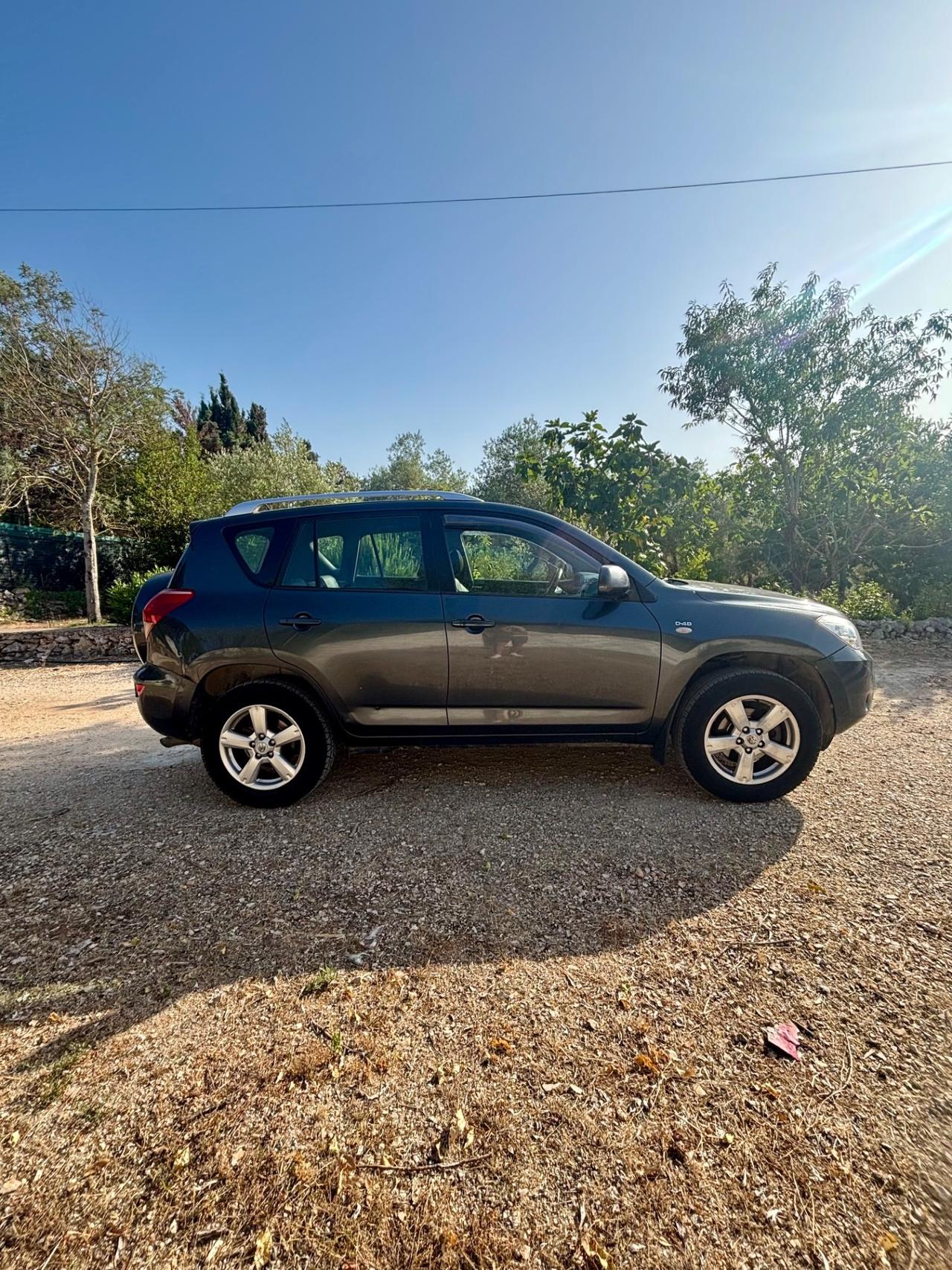 Toyota RAV 4 RAV4 2.2 D-4D 136 CV DPF Luxury
