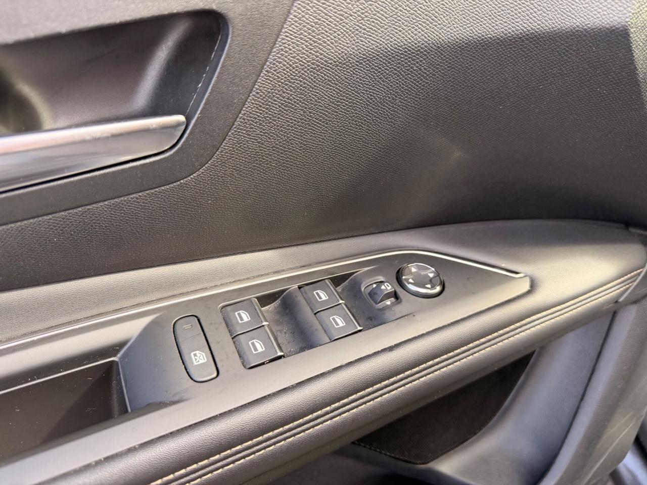 Peugeot 3008 1.5 BlueHDi 130 EAT8 GT TETTO LED