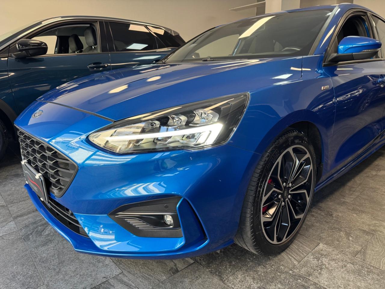 Ford Focus 1.0 EcoBoost 125 CV ST Line Finanziabile
