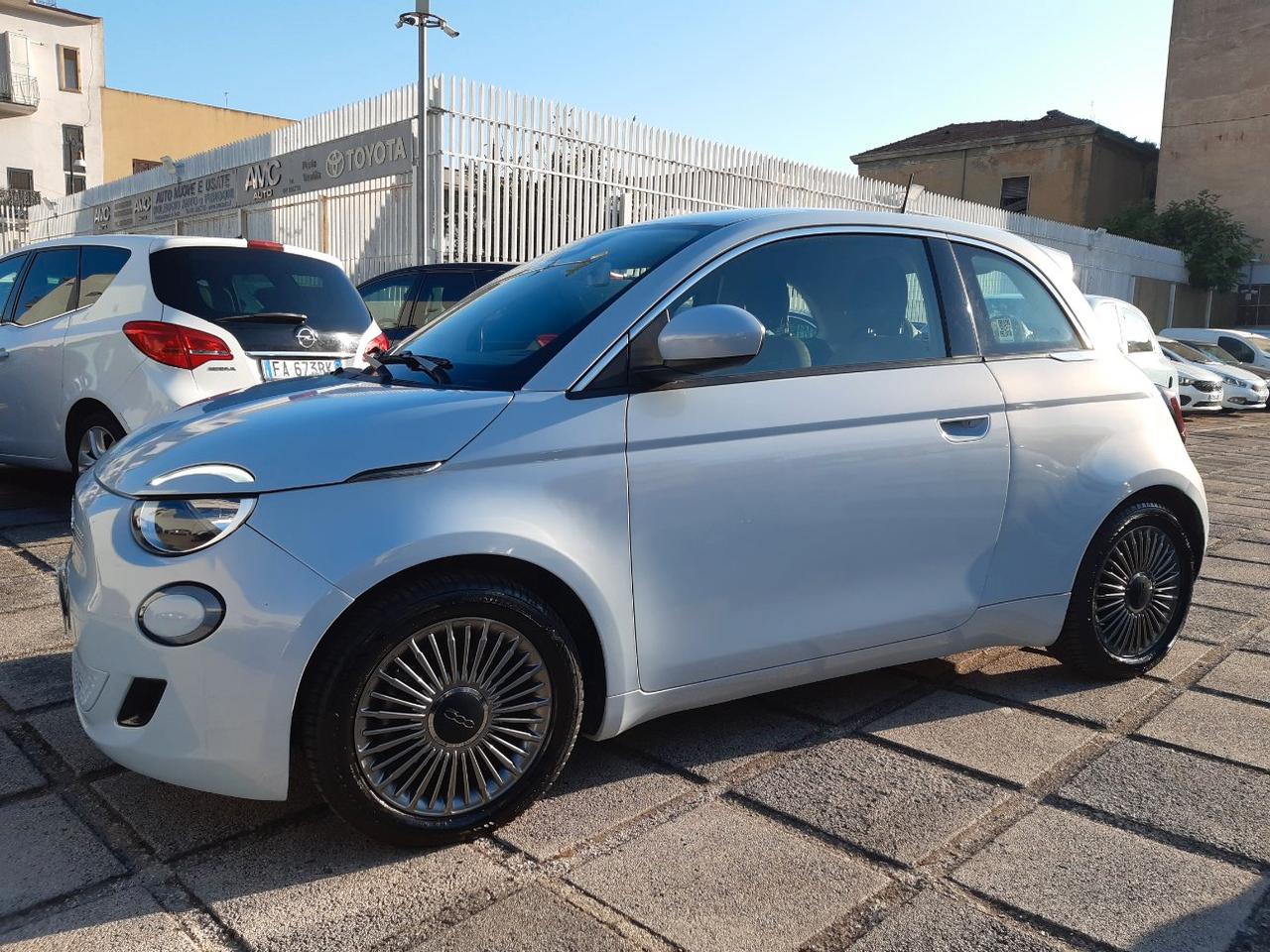 Fiat 500e 42 kWh La Prima