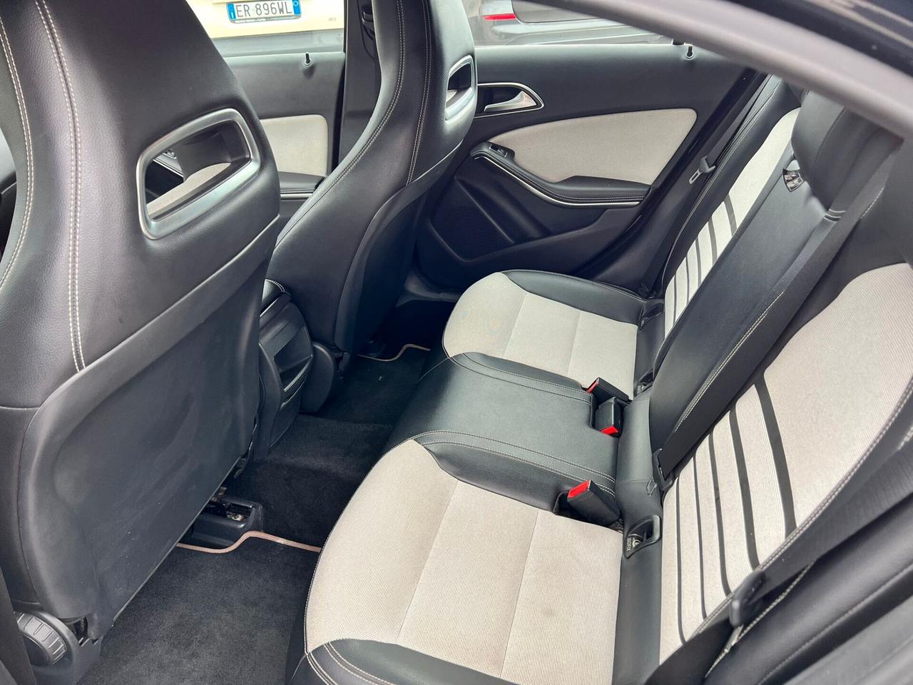 MERCEDES CLASSE A 180 1.5 CDI Premium - 2012