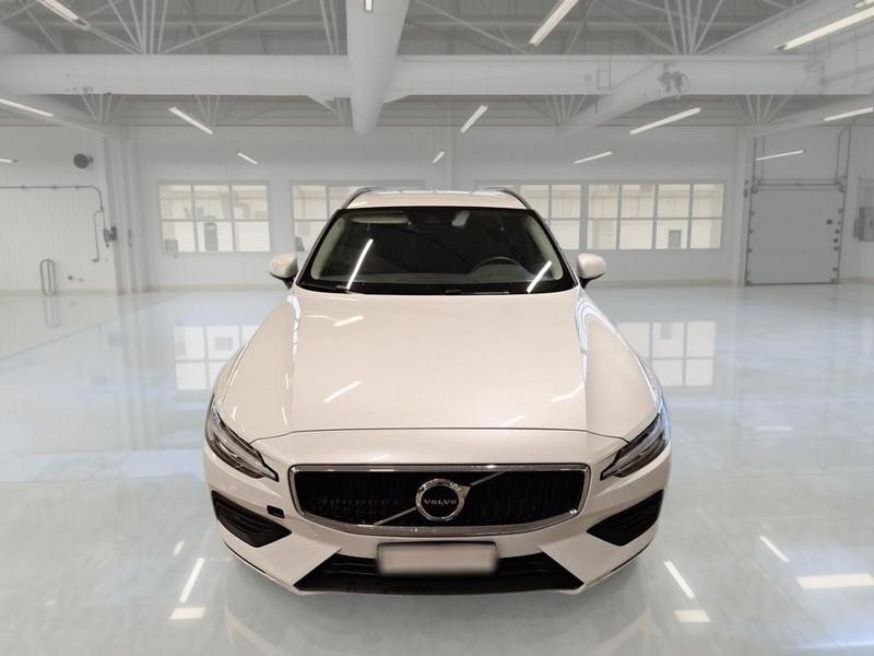 VOLVO V60 B4 D autom. Momentum Business WAGON