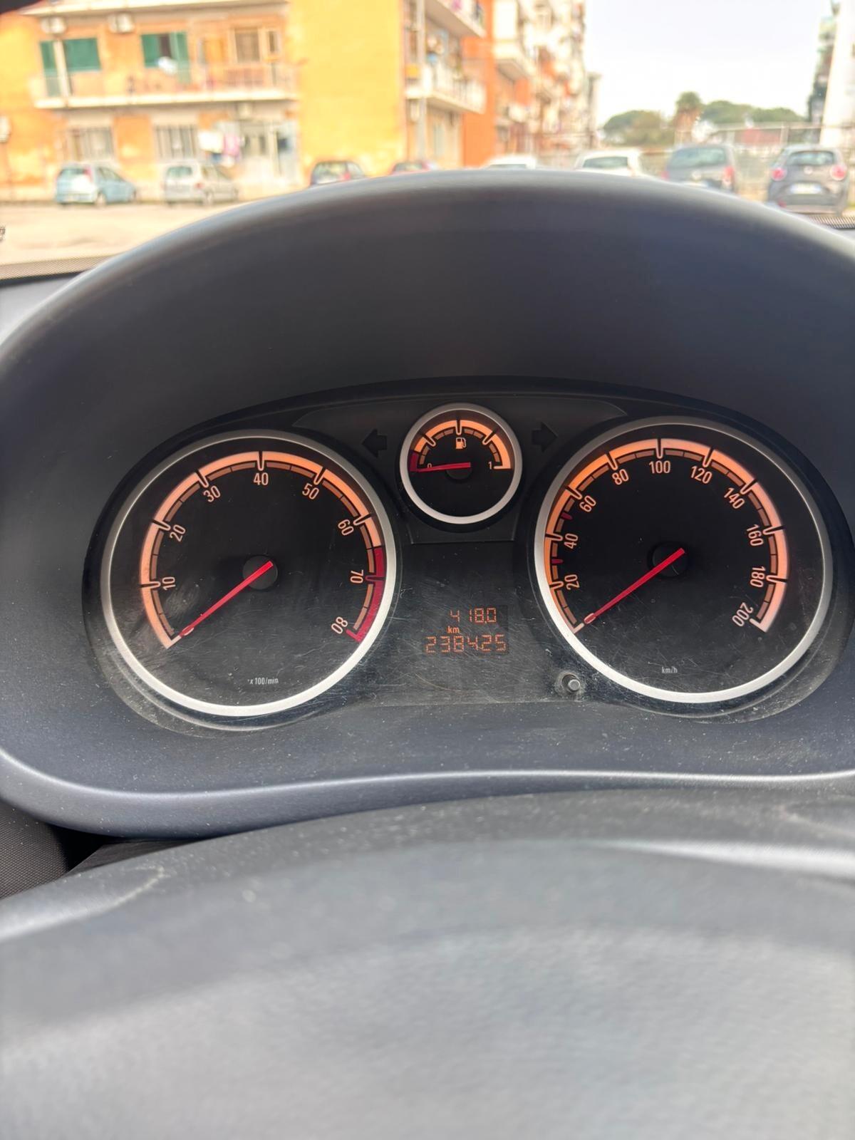 Opel Corsa 1.2i 16V cat 5 porte Club