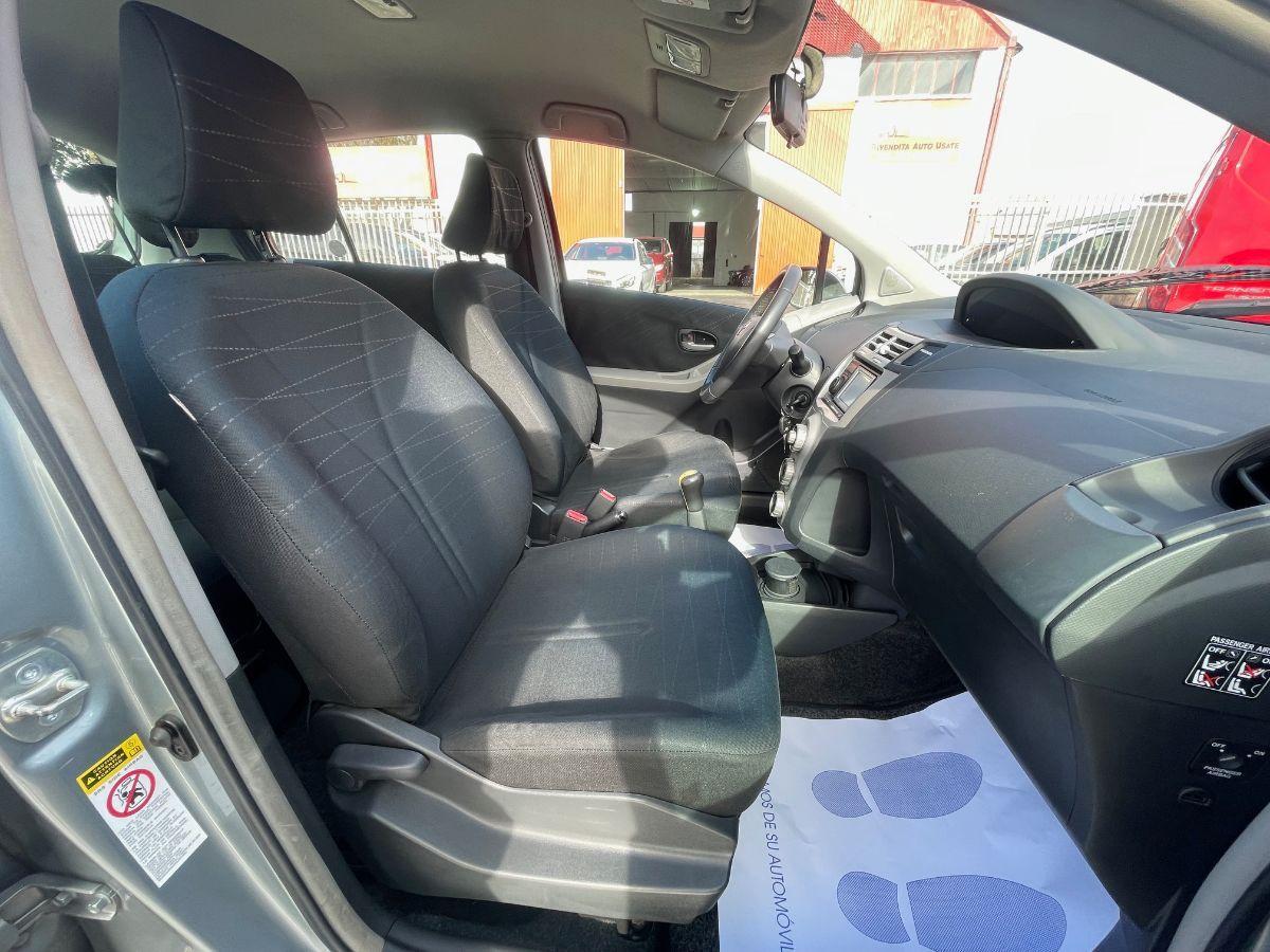 TOYOTA - Yaris - 1.3 5p. Navi