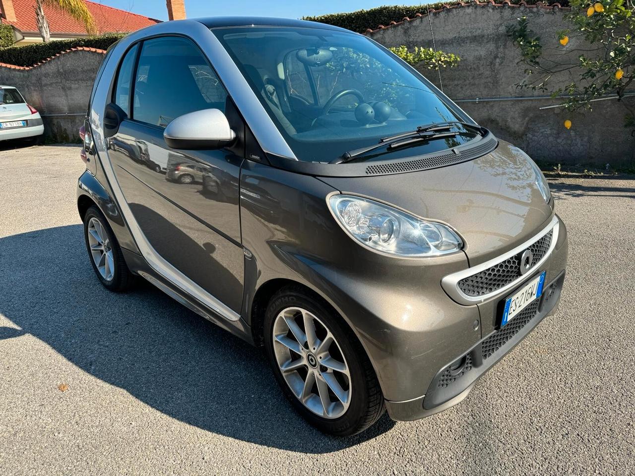 Smart ForTwo 1000 52 kW MHD coupé passion