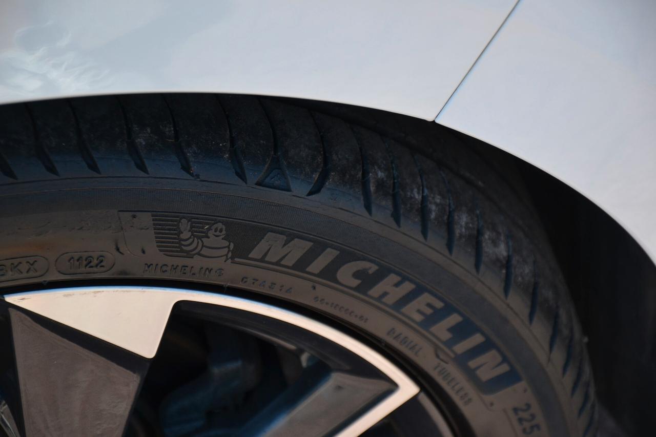 Peugeot 308 1.5 BLUEHDI 130CV EAT8UNIPRO' FATTURABILEPREZZO SENZA VINCOLIGARANZIA 12 MESI️