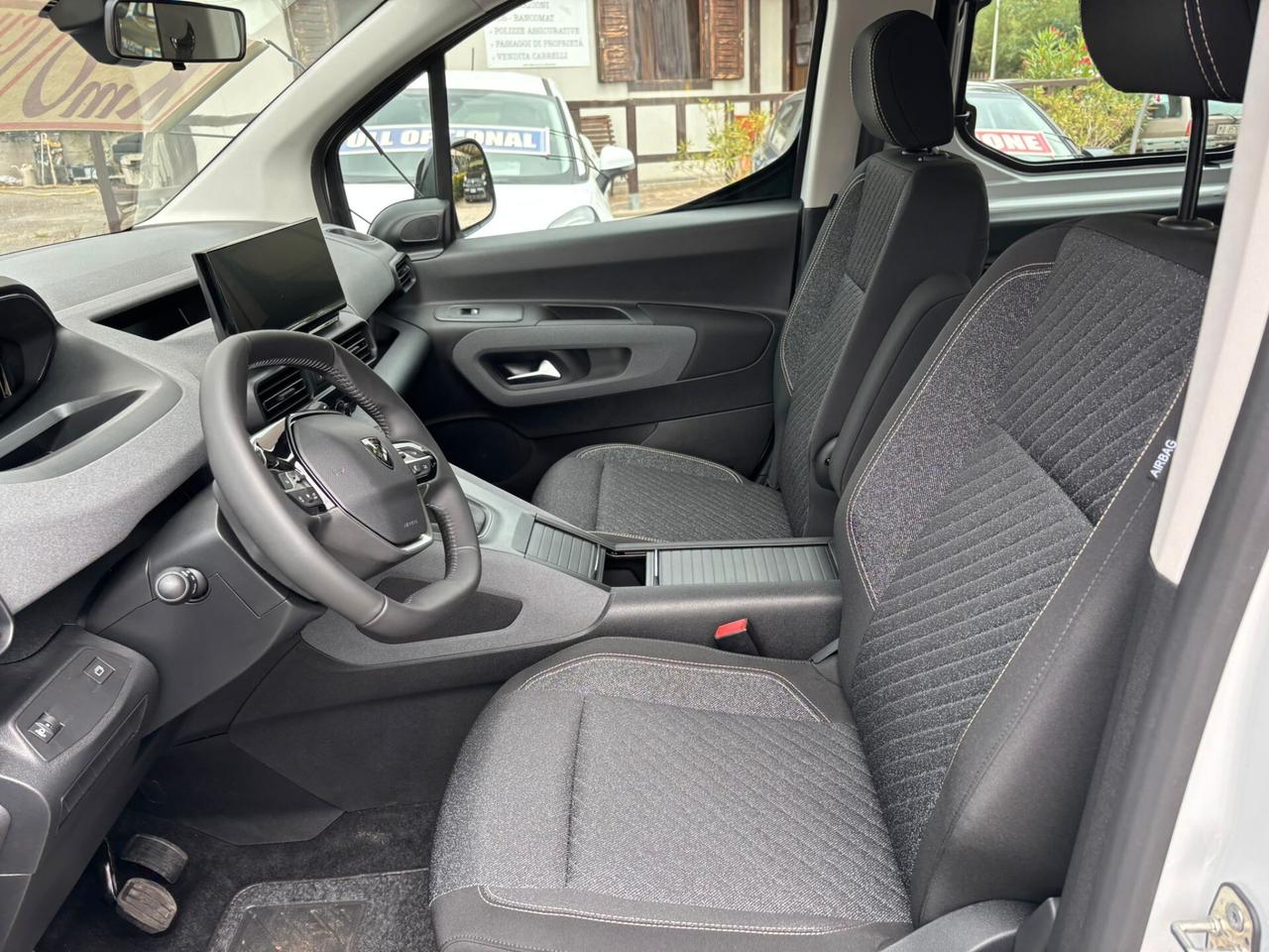 Peugeot Rifter Mix BlueHDi 1.5 100 S&S Allure Standard