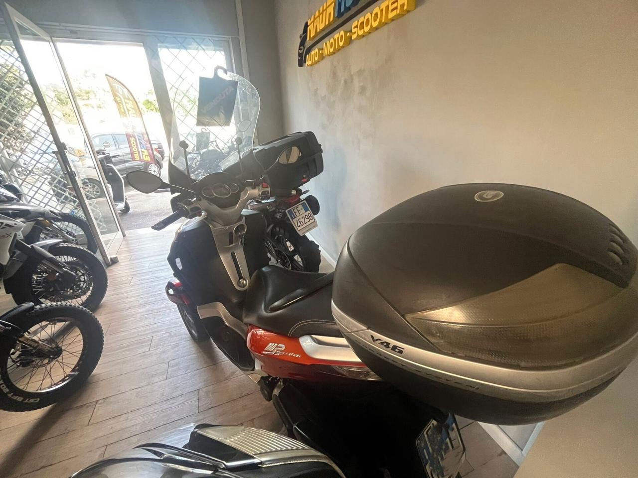 PIAGGIO MP3 300