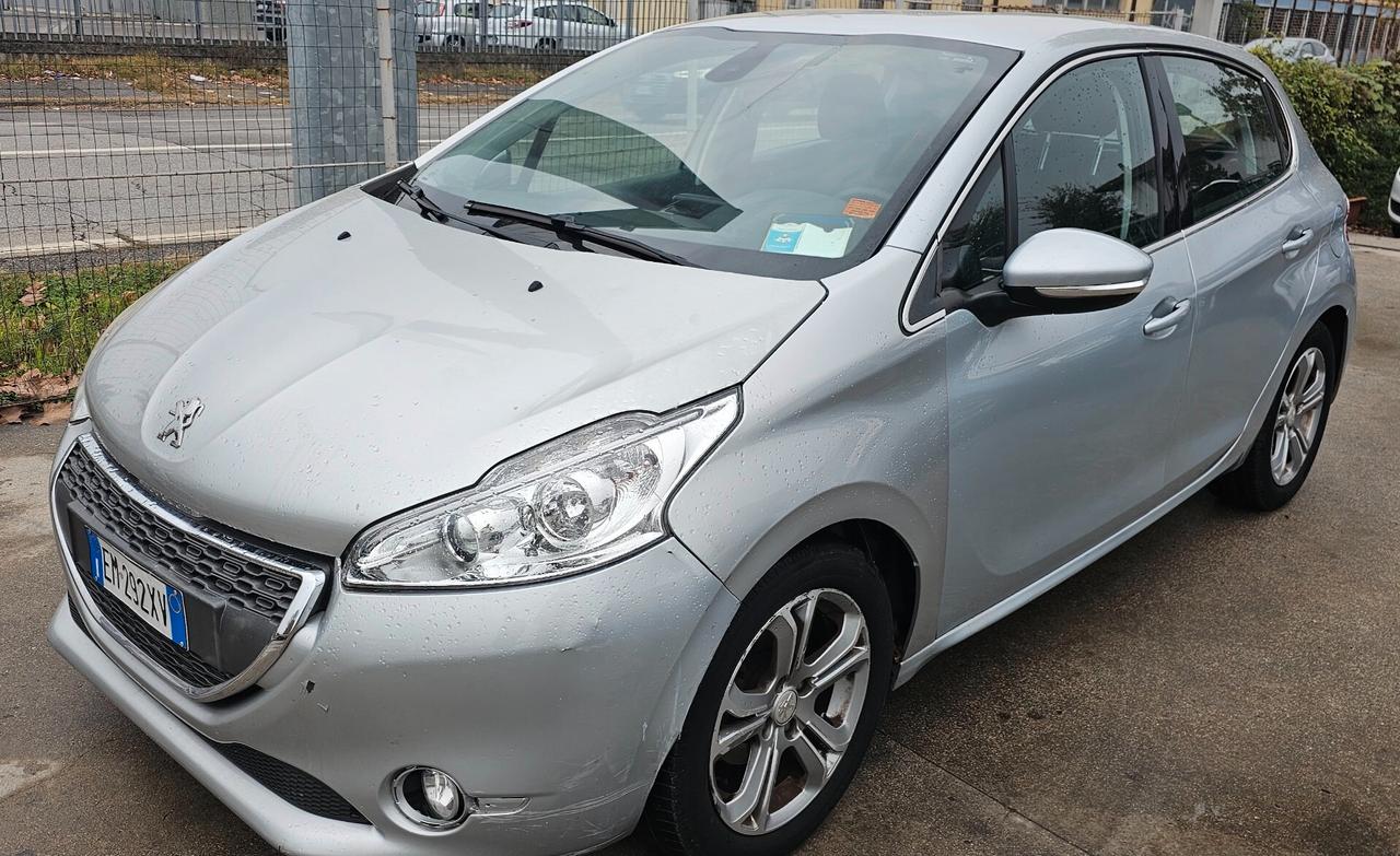 Peugeot 208 1.6 e-HDi 92 CV Stop&Start 5 porte