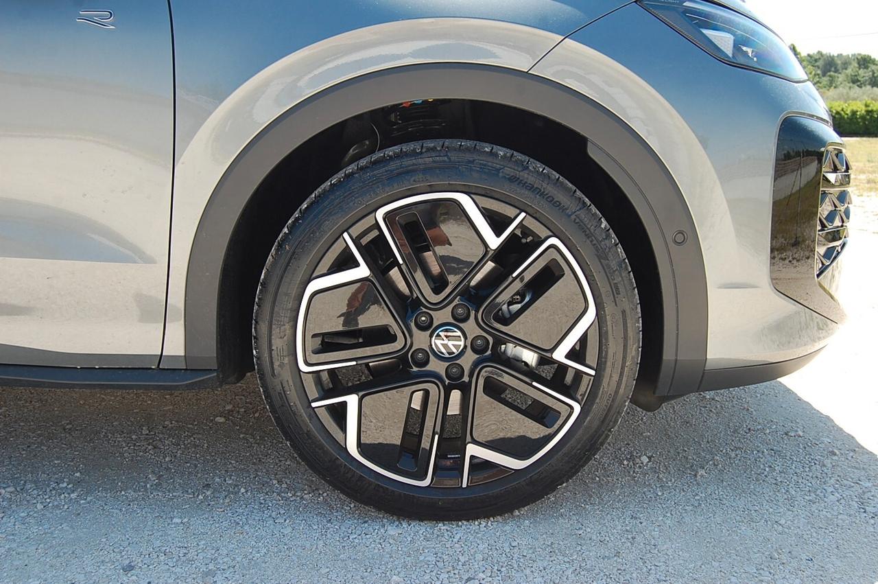 Volkswagen T-Roc 1.5 eTSI ACT 150 CV DSG R-Line