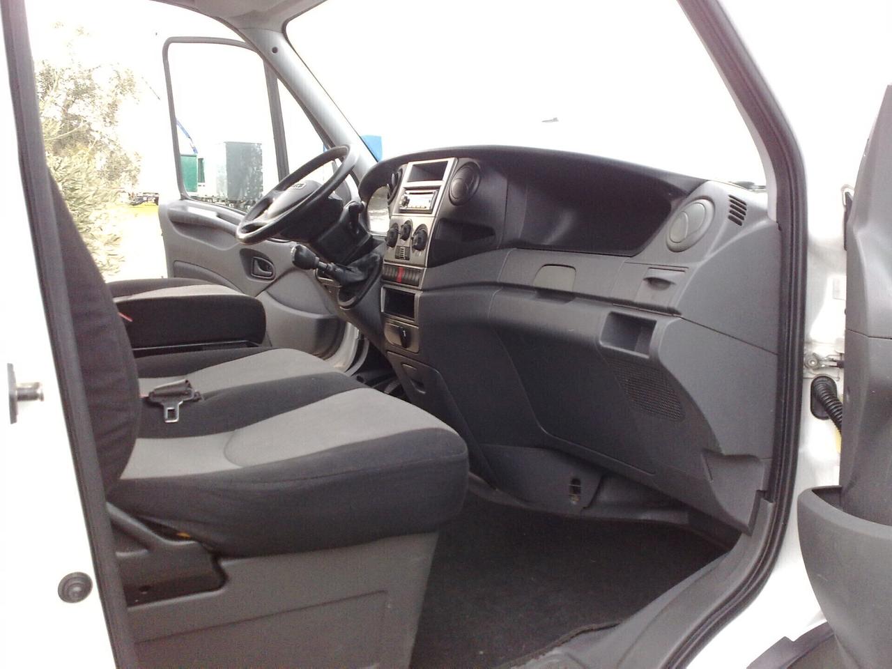 Iveco Daily 35c14 3000cc GRANVOLUME - 2011