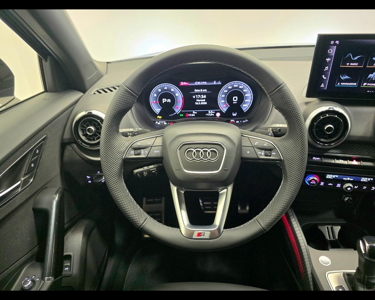 AUDI Q2 35 TFSI S-TRONIC IDENTITY BLACK