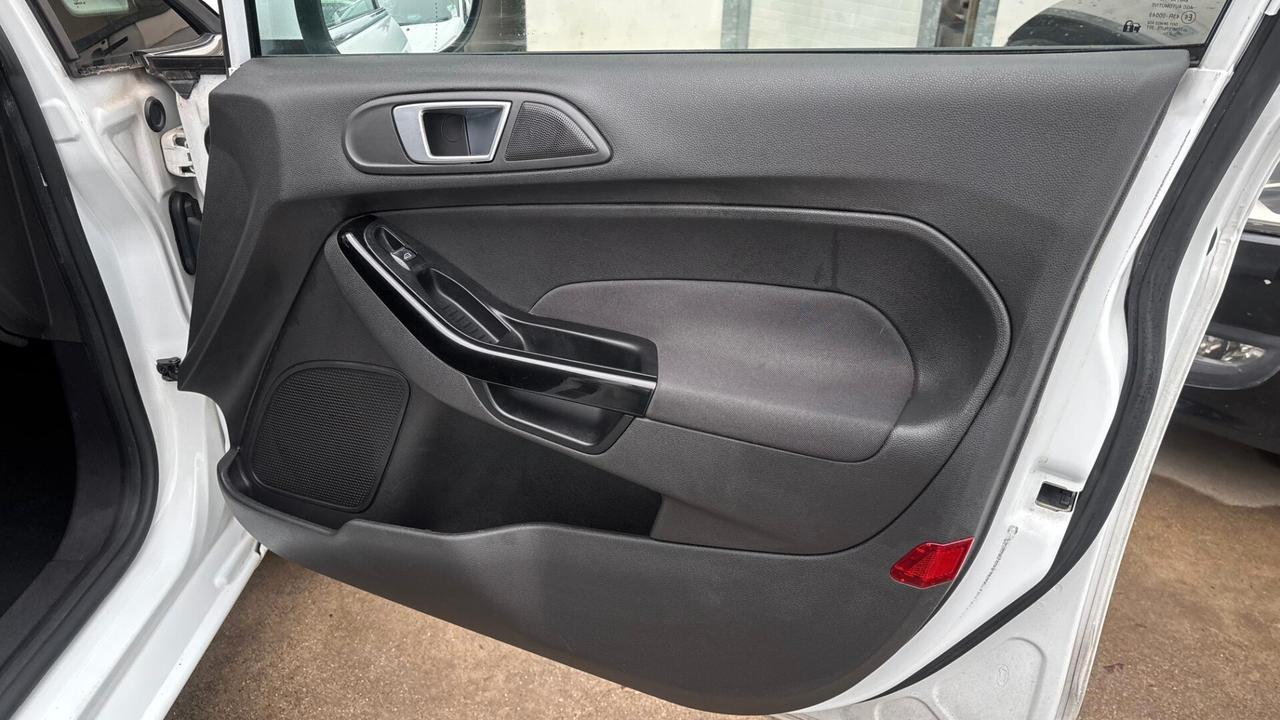 Ford Fiesta Ikon 1.4 5 porte Bz.- GPL